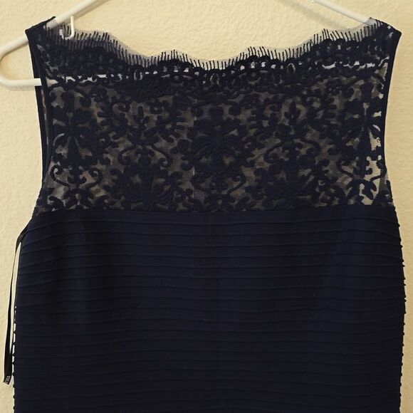 Tadashi Women’s Shoji Navy Lace Ribbed Cocktail Dress Size Large - EUC! - Picture 2 of 9